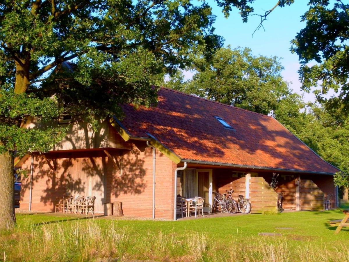 Peaceful Holiday Home With Roofed Terrace Geesteren  Zimmer foto